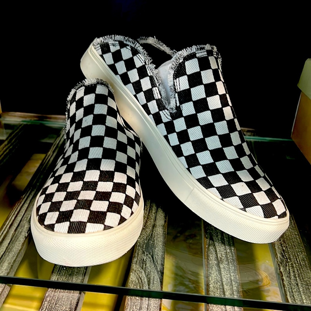 Slip on checkered sneakers